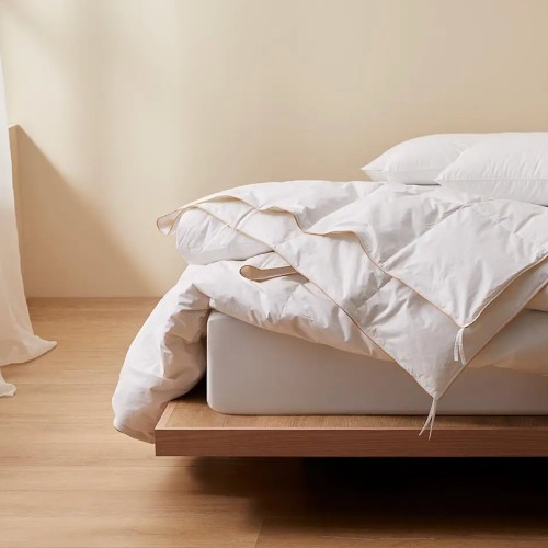 Morgan & Finch 80% Goose Down Quilt